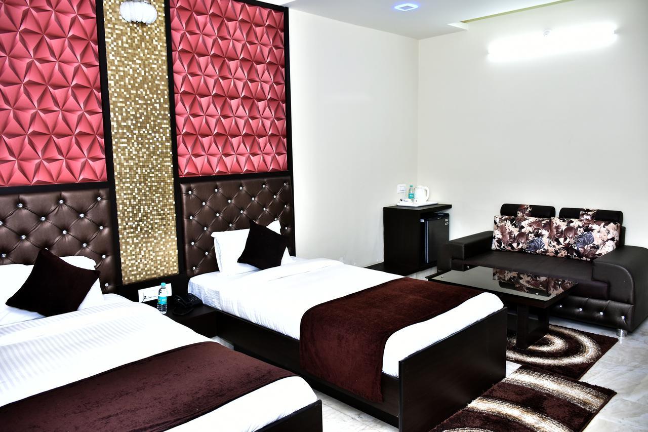 Hotel Daftari Palace Kishanganj Exterior foto